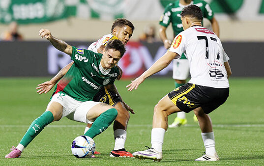 Palmeiras decide título do Paulistão em Novo Horizonte com vantagem apertada