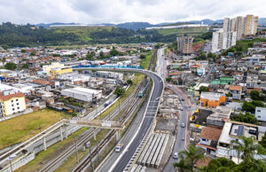 Prefeitura de Itapevi interdita parte do Corredor Oeste por nova alça em viaduto