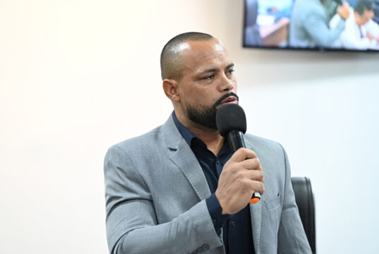 ‘Escola Verde’ e ‘Eco-Moeda’ são propostas ambientais do vereador Léo da Feira na Câmara de Jandira