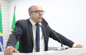 Nil do Ariston sugere passe-livre no transporte público para mães atípicas