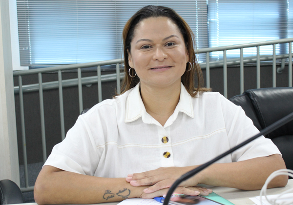 Politica-Reconhece-Professores-Vanessa