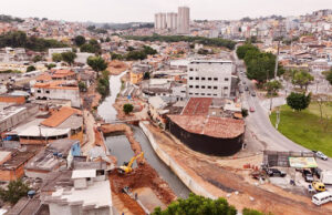 Obras no Maria Helena seguem ritmo previsto para ações de combate às enchentes do rio Cotia