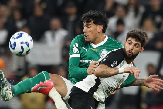 Palmeiras defende em Itaquera liderança contra Corinthians em crise no Brasileirão