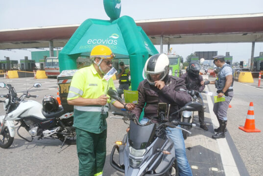 Ecovias Raposo Castello mobiliza ciclistas, pedestres, caminhoneiros e motociclistas pela segurança viária, dentro do Maio Amarelo