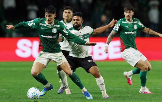Palmeiras vence na retomada do Brasileirão 2026 e segue líder, isolado e com folga