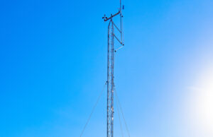 Centro de Operações Integradas de Osasco recebe e instala equipamento para monitorar condições meteorológicas