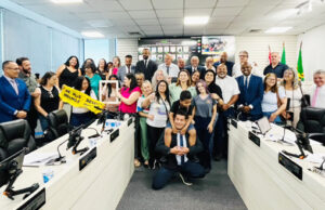 Projeto de Lei aprovado na Câmara de Carapicuíba enquadra Pajens e Adebs como Professores da Educação Infantil