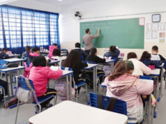 Carapicuíba encerra inscrições para Prêmio Educador Exemplar 2026