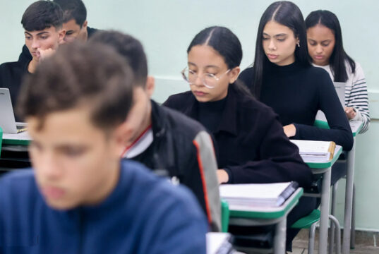 Rede estadual de ensino de SP já recebe matrícula de novos estudantes para 2027