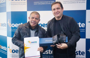 Cioeste reforça mobilidade urbana com entrega de bafômetros a municípios consorciados