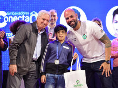 Programa Embaixadores Conecta OZ homenageia alunos e professores da rede municipal de ensino de Osasco